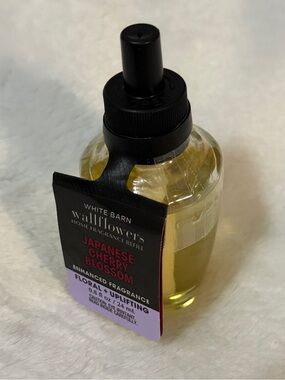 💜 Bath and Body Japanese Cherry Blossom Wallflowers Refill